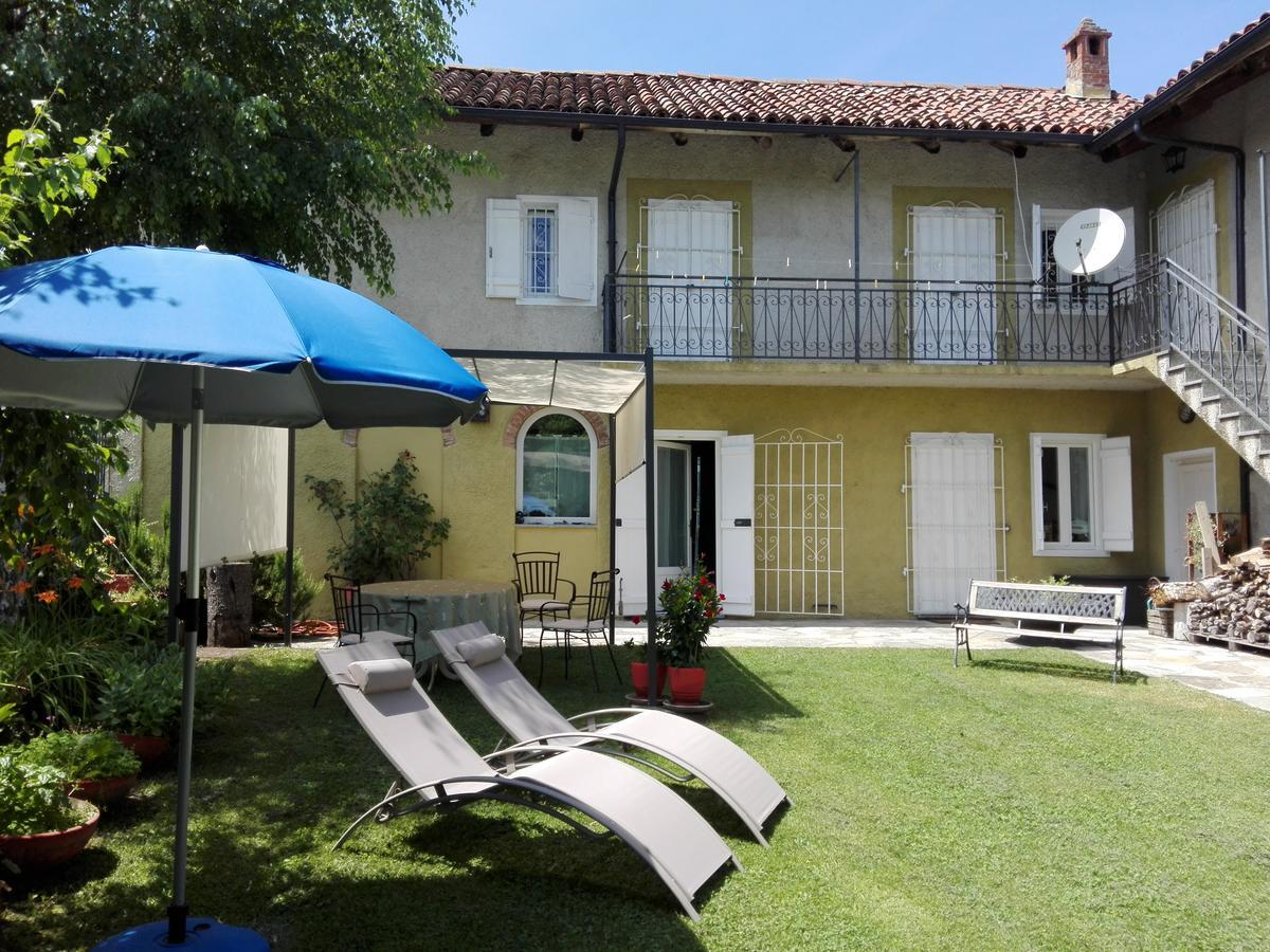 Гостевой дом Casa Badinot Диано-д'Альба Экстерьер фото